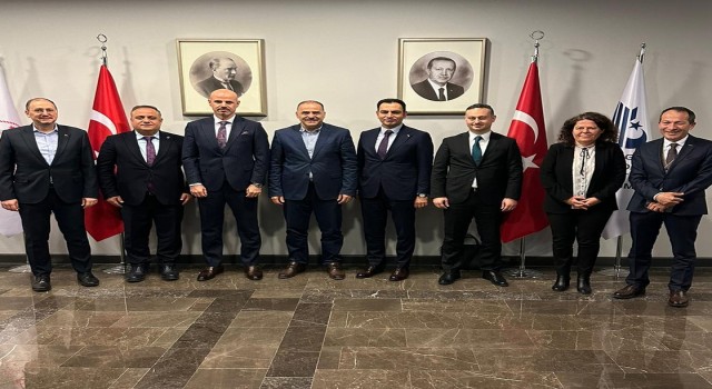 Kargo ve kurye sektörü deprem bölgesine 1 milyar TLnin üzerinde yardım yaptı