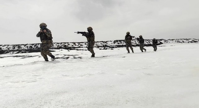 Kars Emniyetinden Özel Harekatın 40. yılı paylaşımı