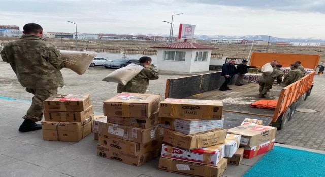 Karstan deprem bölgesine yardım ve destekler sürüyor