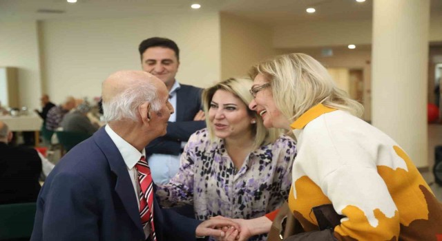 Kartal Belediyesi Yaşlılara Saygı Haftasında huzurevi sakinlerini unutmadı