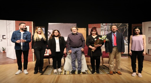 Kartal Belediyesinden Yaşlılara Saygı Haftasında tiyatro etkinliği