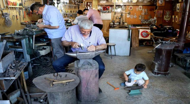 Kemaliyede kapı tokmaklarının sırları