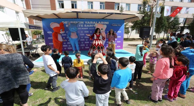 Kepezde depremin yaraları birlikte sarılıyor