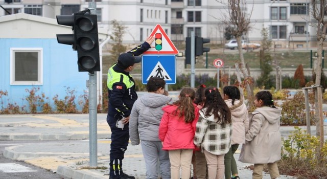 Kırklarelide öğrencilere trafik eğitimi