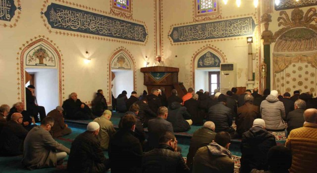 Kırklarelinde depremzedeler için mevlit okutuldu