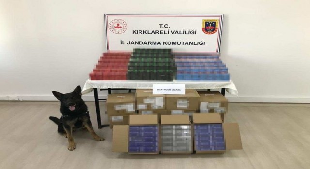 Kırklarelinde kaçakçılık operasyonu: Otomobilden elektronik sigaralar çıktı