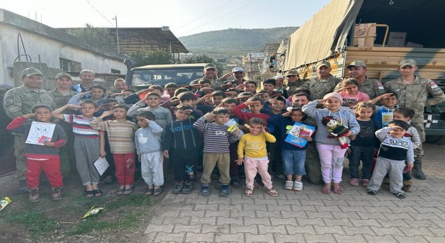 KKTC Afet Yardım Görev Birliği Hatayda yardıma devam ediyor