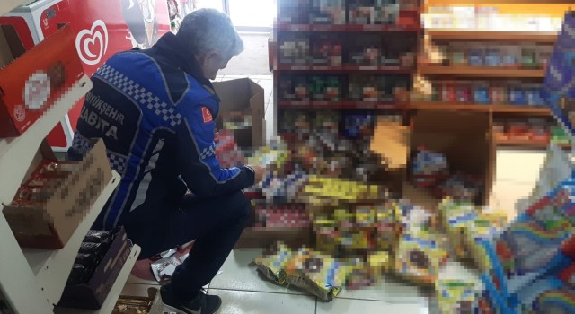Kocaelide son kullanma tarihi geçmiş çok sayıda ürün ele geçirildi