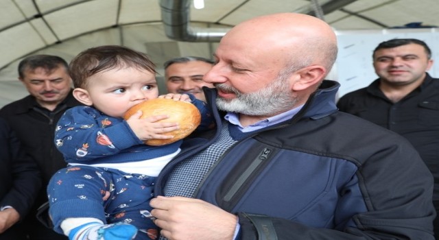 Kocasinandan kardeş belediye Türkoğlunda çocuklar için sokak oyunları şenliği