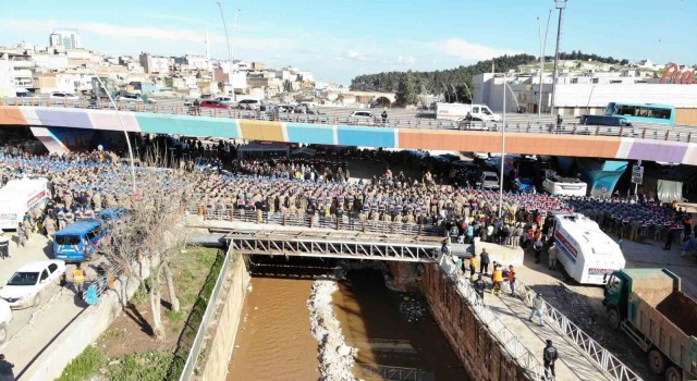 Komandolar Şanlıurfadan alkışlarla uğurlandı