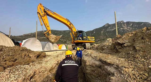 Konya Büyükşehir Hatayda su ve kanalizasyon şebekesini ayağa kaldırmak için çalışıyor