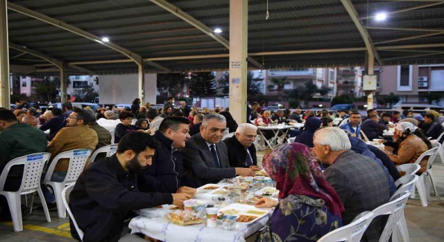 Konyaaltında 7 noktaya iftar sofrası
