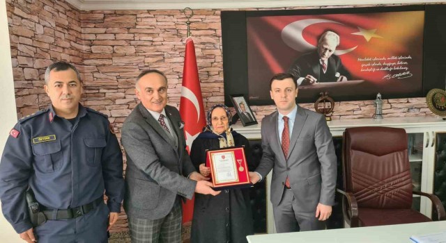 Konyada 78 yaşındaki kadın Türk Silahlı Kuvvetlerini Güçlendirme Vakfına ev bağışladı
