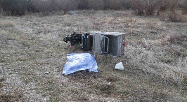 Konyada elektrikli motosiklet devrildi, sürücü hayatını kaybetti