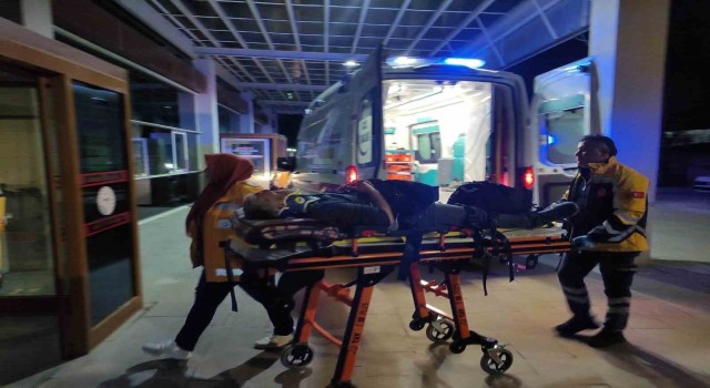 Konyada kaçış rampasına giren kamyon kayalıklara çarptı: 1 yaralı
