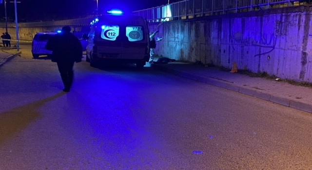 Küçükçekmecede vurulan kişi 3 metrelik duvardan aşağıya atıldı