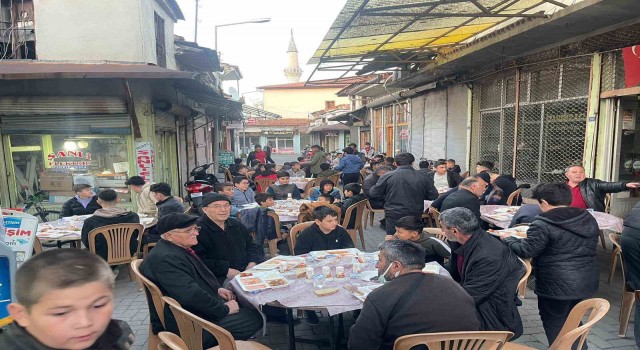 Kulalı esnaflar iftarda buluştu