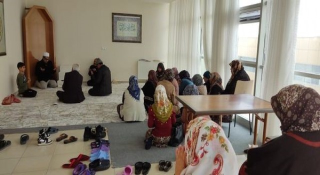Kuluda depremzedeler kandil programı düzenlendi
