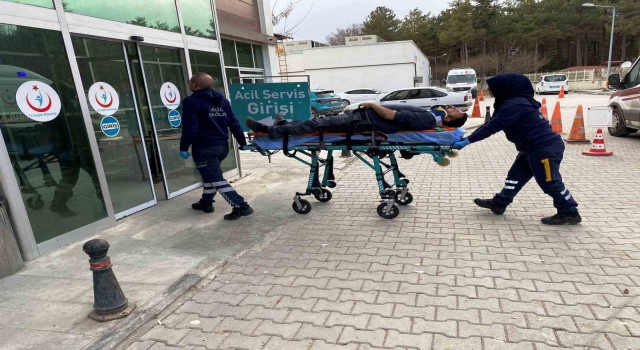 Kuluda tırın dorsesinden düşen şahıs yaralandı