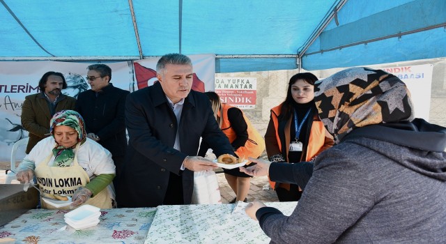 Kuşadası Belediyesinden Çanakkale Şehitleri İçin Lokma Hayrı