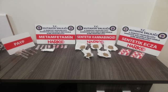Kütahyada uyuşturucu operasyonlarında yakalanan 125 şahıstan 2si tutuklandı