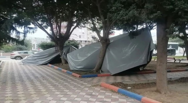 Kuvvetli rüzgar İskenderunda etkili oluyor
