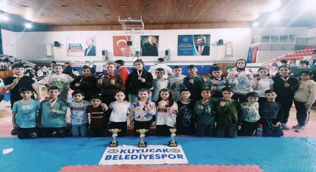 Kuyucak Belediyespor Muğladaki karate şampiyonasından derecelerle döndü