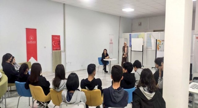 Lise öğrencilerine ‘depremzedelere yaklaşım eğitimi