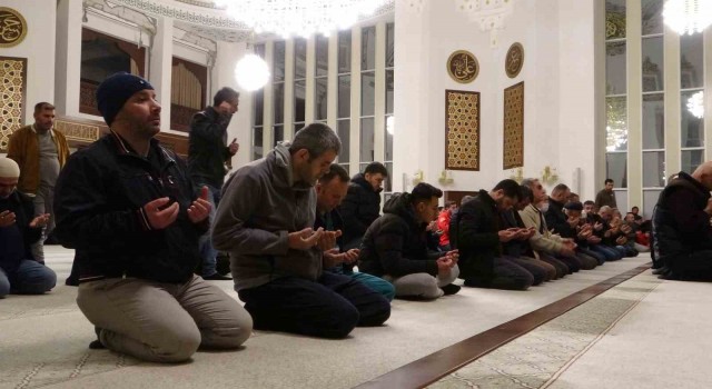 Malatyada Berat Kandili dualarla idrak edildi