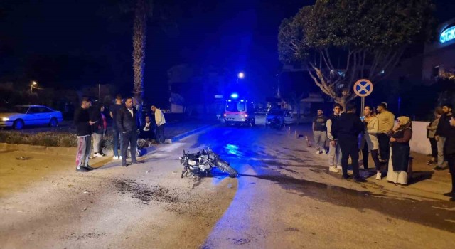 Manavgatta otomobille motosiklet çarpıştı: 1 yaralı