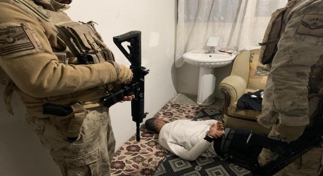 Manisada terör operasyonu: 3 gözaltı