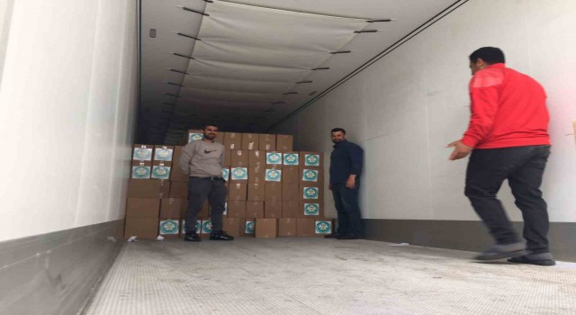 Manisadan gönderilen 2 bin gıda kolisi Altınözüne ulaştı