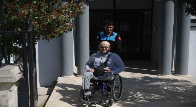 Merkezefendide özel bireylere ulaşım desteği sürüyor
