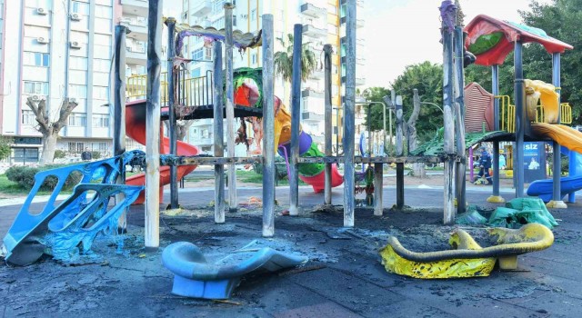 Mersinde çocuk oyun gruplarına çirkin saldırı