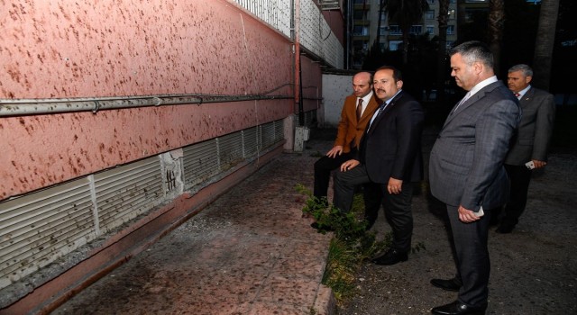 Mersinde deprem hasarlarından dolayı 76 okul boşaltıldı