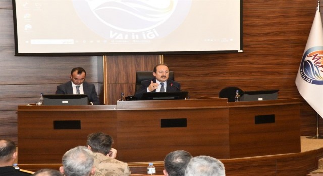 Mersinde Vali Pehlivan başkanlığında seçim güvenliği toplantısı yapıldı