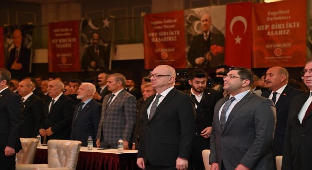 MHPnin Manisalı belediye başkanları Antalyada toplandı