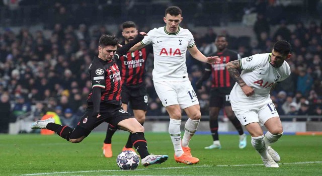 Milan, Şampiyonlar Liginde çeyrek final biletini aldı