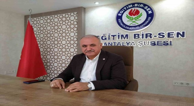 Miran: İstiklal Marşı tarihi bir meydan okuyuştur