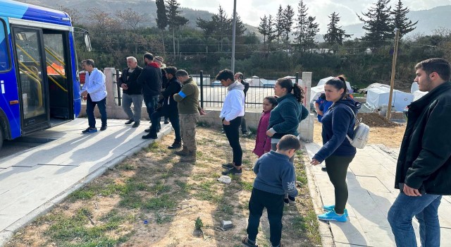 Mobil Diş Kliniği depremzedelere hizmet vermeye başladı