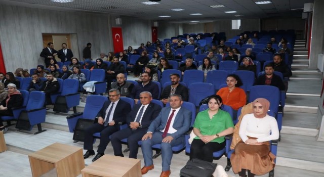 Müdür Gür aday öğretmenlerle bir araya geldi
