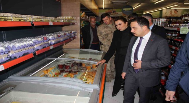 Muradiyede ‘Tarım Kredi Kooperatif Marketi açıldı