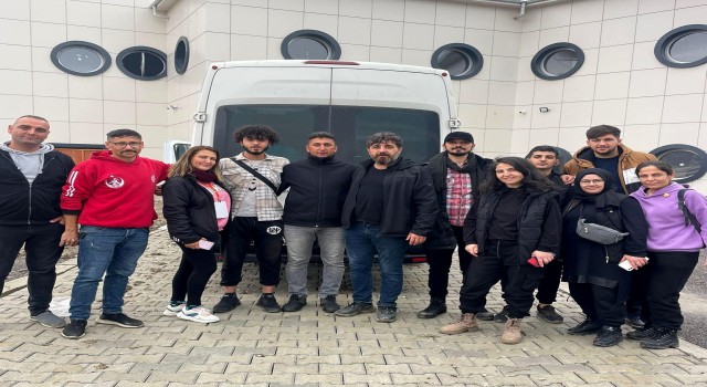 Muratpaşanın gönüllü kuaförleri deprem bölgesinde