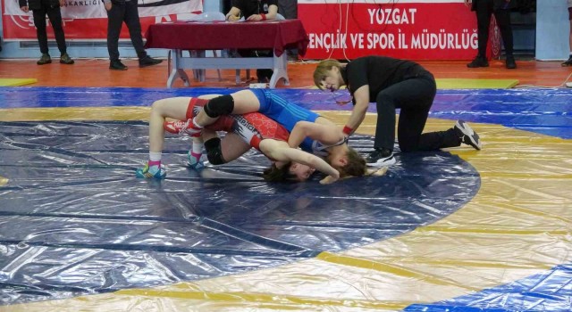 Nasuh Akar 20 yaş altı Kadınlar Türkiye Güreş Şampiyonası tamamlandı