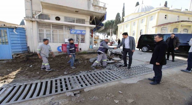 Nazilli Belediyesi yol yenileme çalışmalarını sürdürüyor