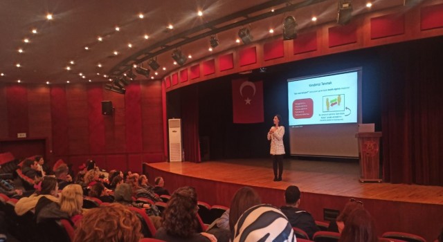 Nazilli Devlet Hastanesi personeline iletişim semineri verildi