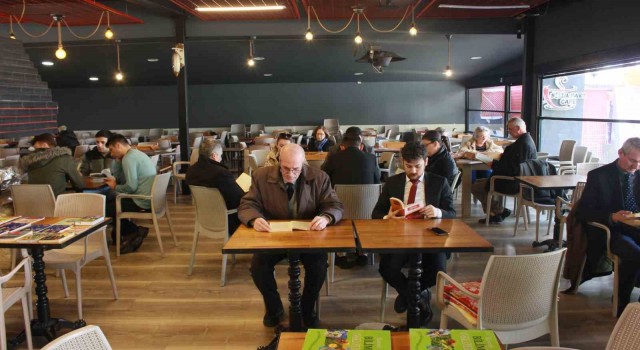 Ney eşliğinde kitap okuma etkinliği