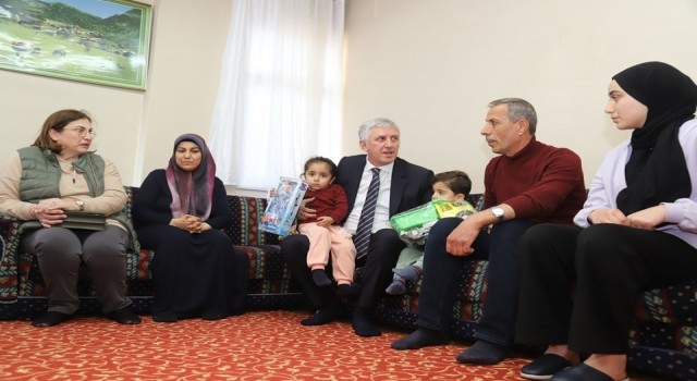Ofta 848 depremzede ağırlanıyor