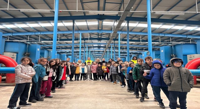 Öğrenciler Büyükşehir Belediyesi ile bilinçlenmeye devam ediyor