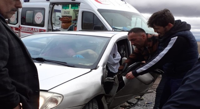 Okul müdürü kaza yaptı: 2si ağır 9 yaralı